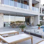 Hébergement de vacances Beach Front Home In Vis With Sauna Vis