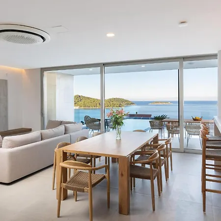 Hébergement de vacances Beach Front Home In Vis With Sauna Vis